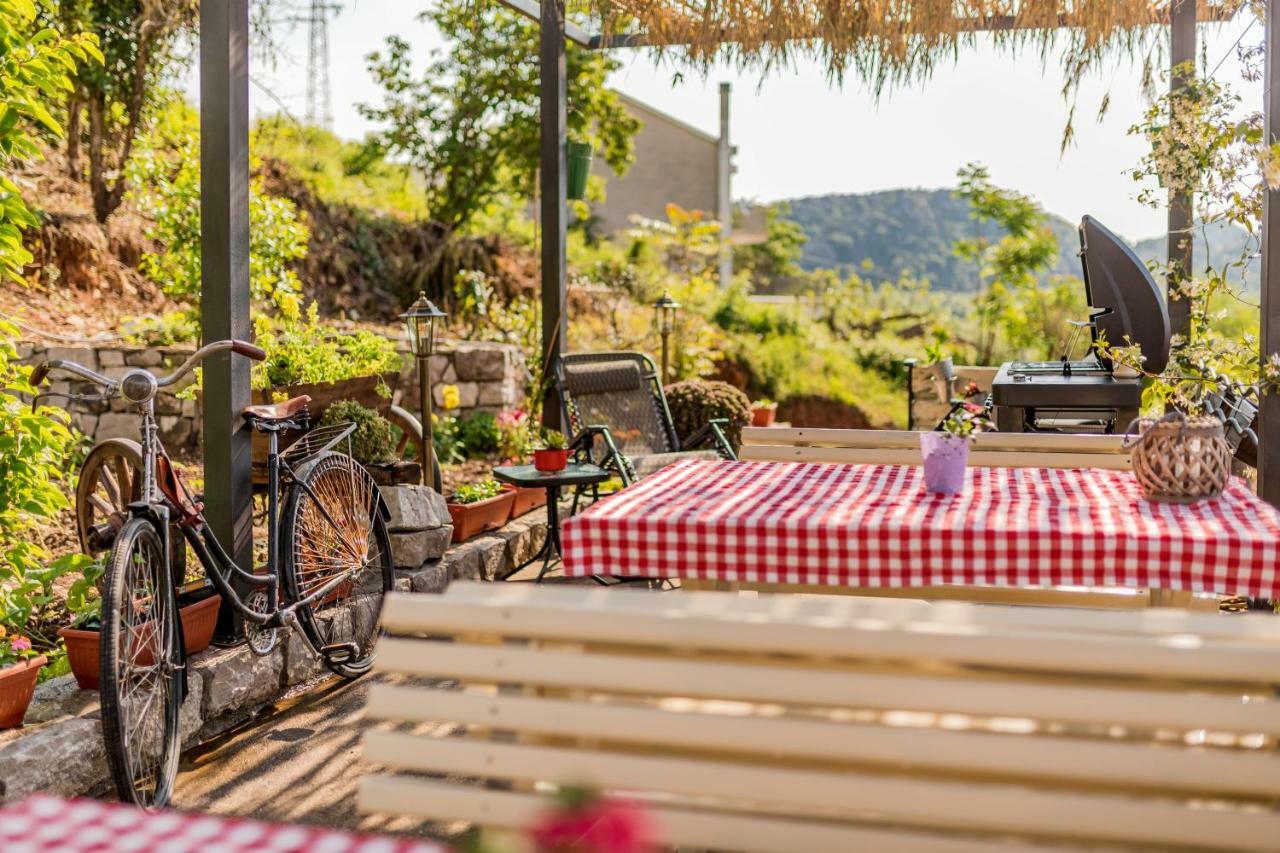 Guest House Luna Virpazar Εξωτερικό φωτογραφία