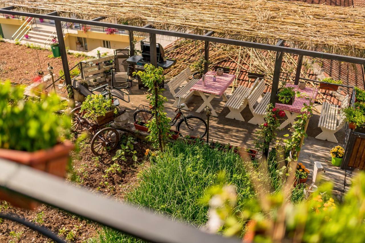 Guest House Luna Virpazar Εξωτερικό φωτογραφία