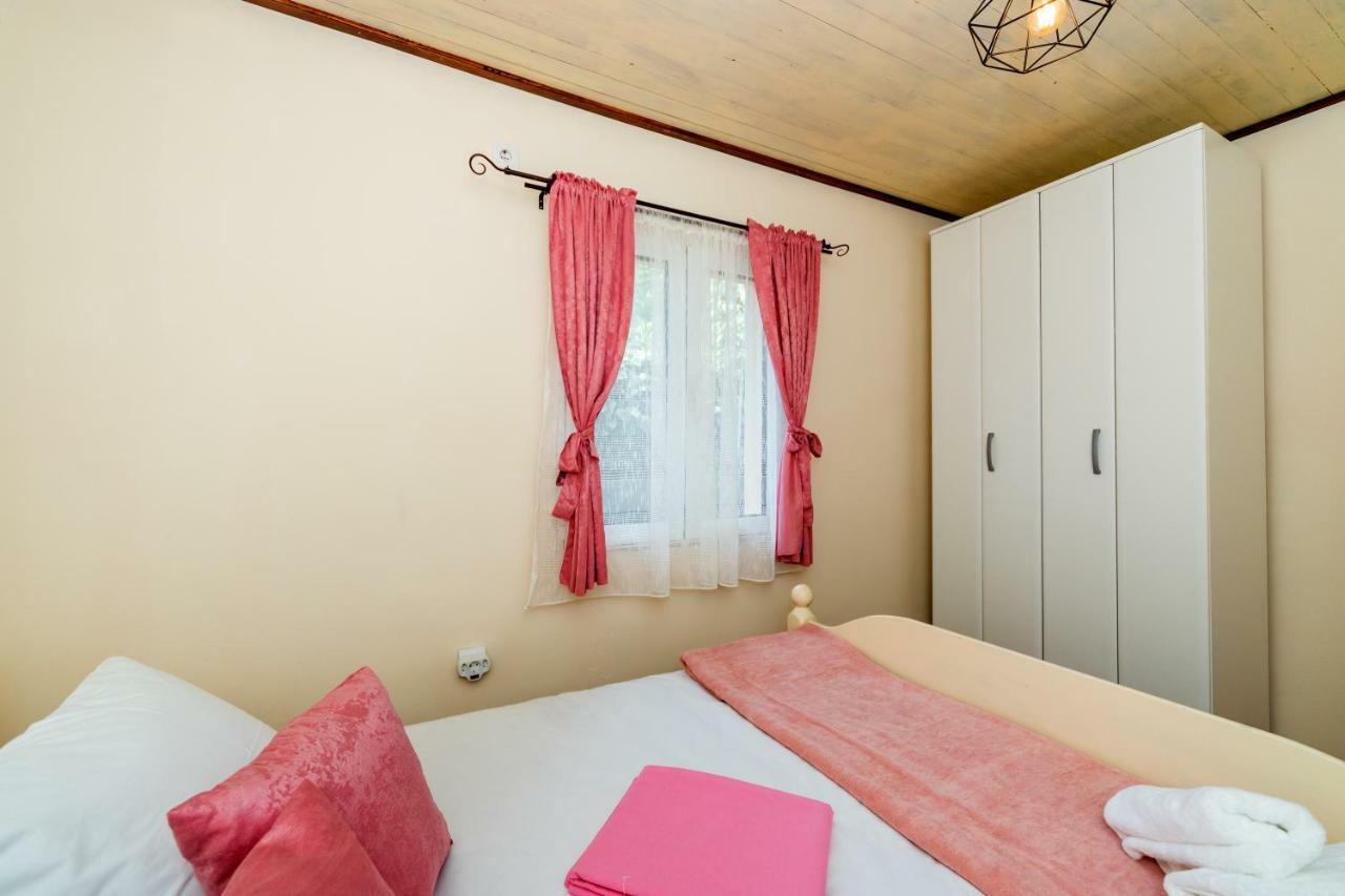 Guest House Luna Virpazar Εξωτερικό φωτογραφία