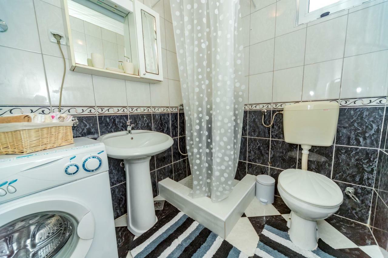 Guest House Luna Virpazar Εξωτερικό φωτογραφία